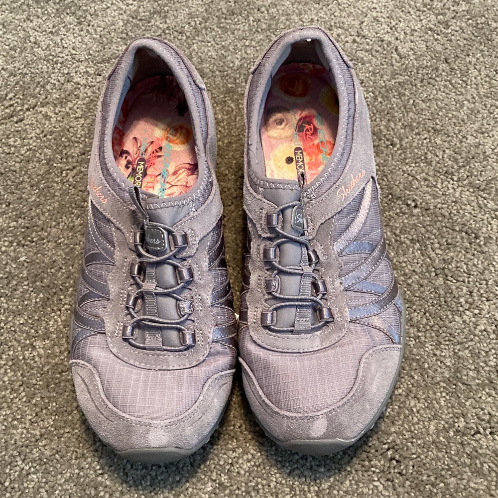 Skechers Women's grey Sneakers